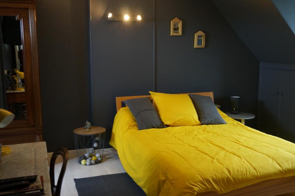 Le Petit Chaton Parigne-l'Eveque Экстерьер фото